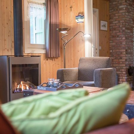 Luxurious Chalet In Oud Turnhout With Large Garden Villa Oud-Turnhout Exterior foto