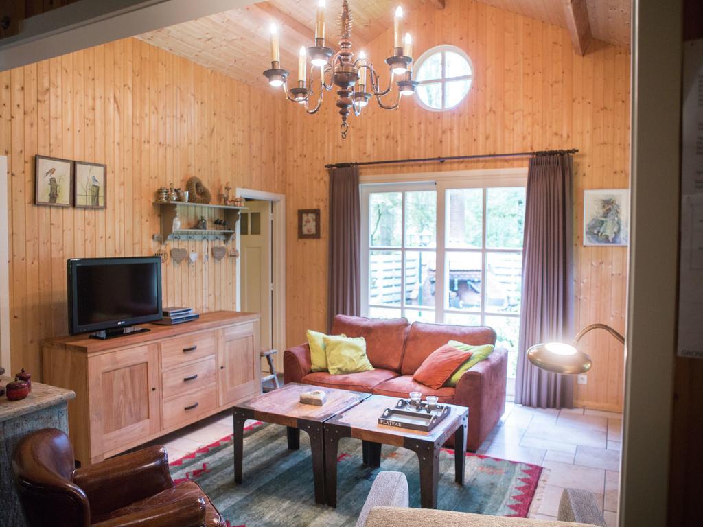Luxurious Chalet In Oud Turnhout With Large Garden Villa Oud-Turnhout Exterior foto